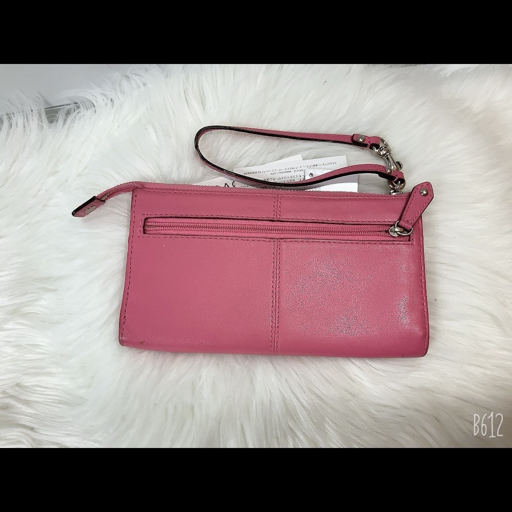 100% Authentic Coach Zippy Wallet . - image 4